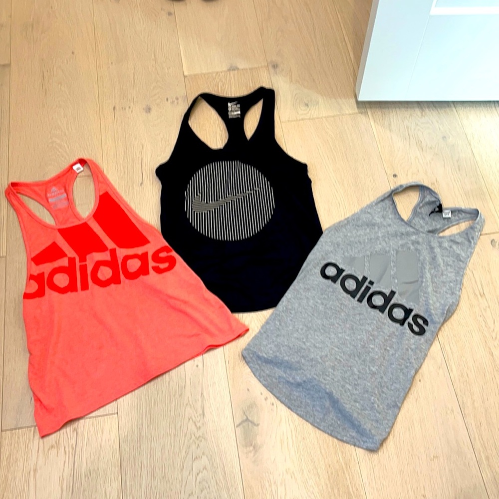 brand new work out tanks!
